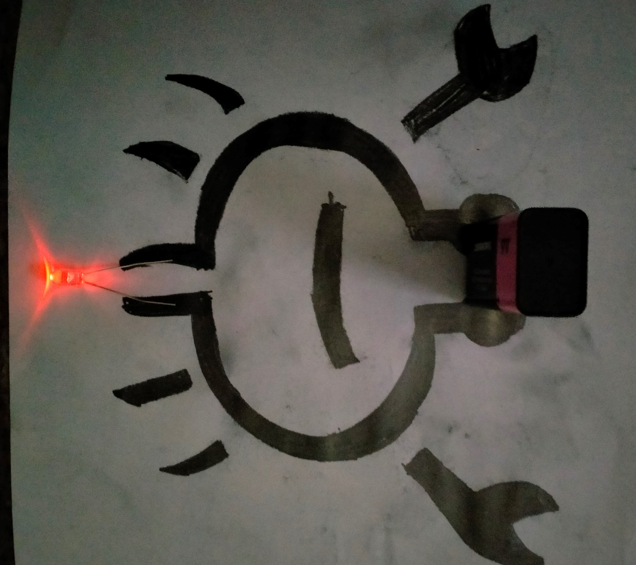 In a hands-on quantum circuits exercise students ‘drew’ electrically-conductive graphite ‘wires’ using pencils to make a simple circuit.